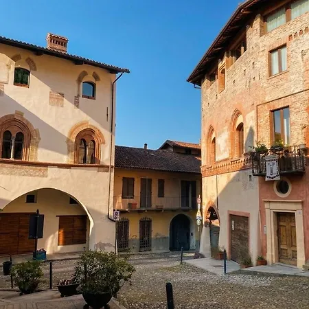 Fuga Nel Borgo *